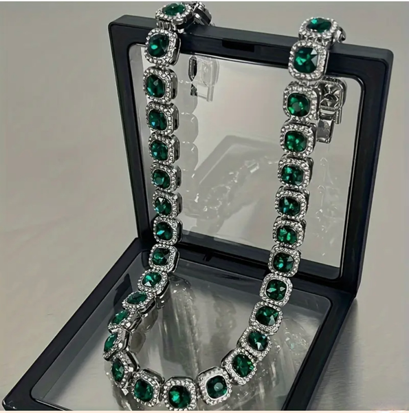 Women’s Green Square Chain Necklace